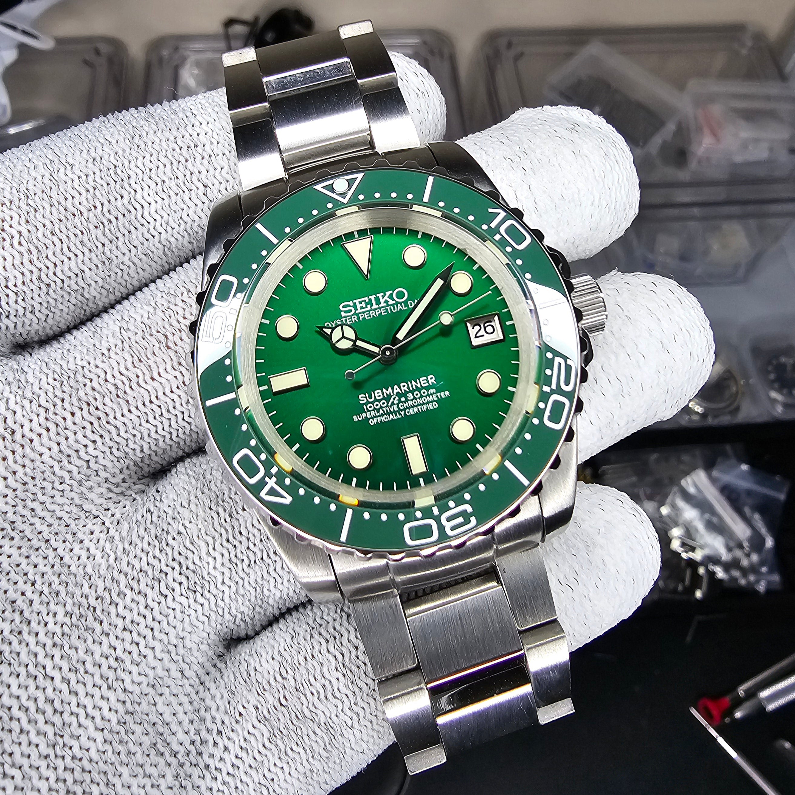 Seiko green submariner sale